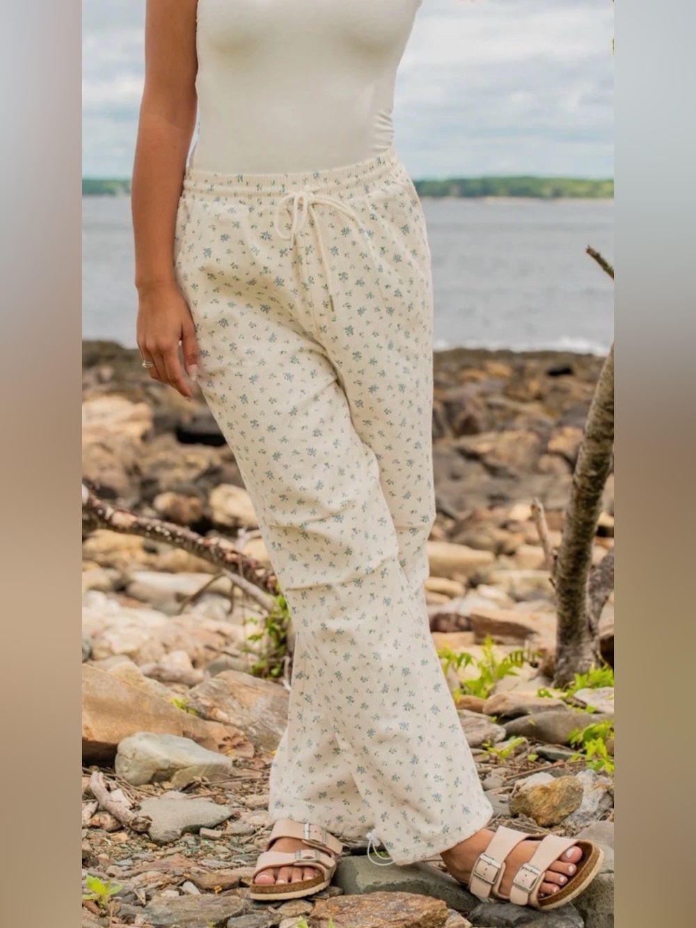 New In by Very J Cream Floral Drawstring Lounge denim floral Pants size medium